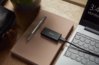 Kingston Technology XS1000 2 TB USB Tip-C 3.2 Gen 2 (3.1 Gen 2) Crno PC